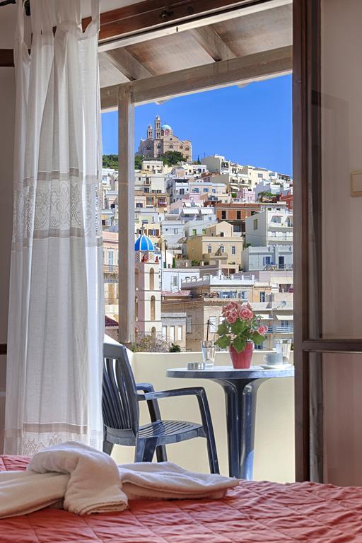 Iliada Hotel Ermoupoli Bagian luar foto