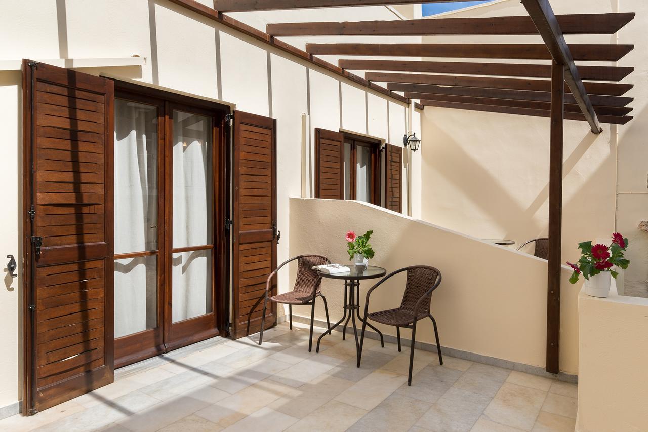 Iliada Hotel Ermoupoli Bagian luar foto