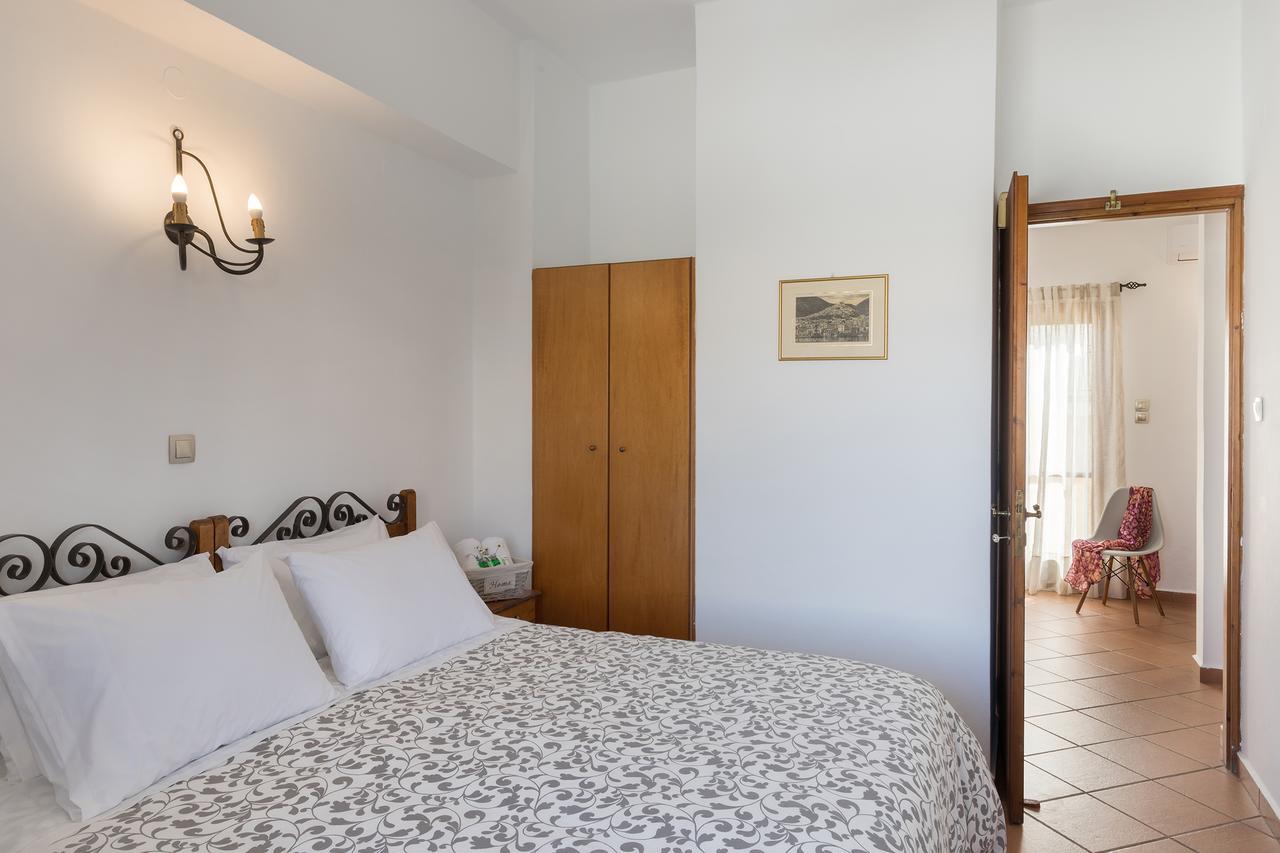 Iliada Hotel Ermoupoli Bagian luar foto