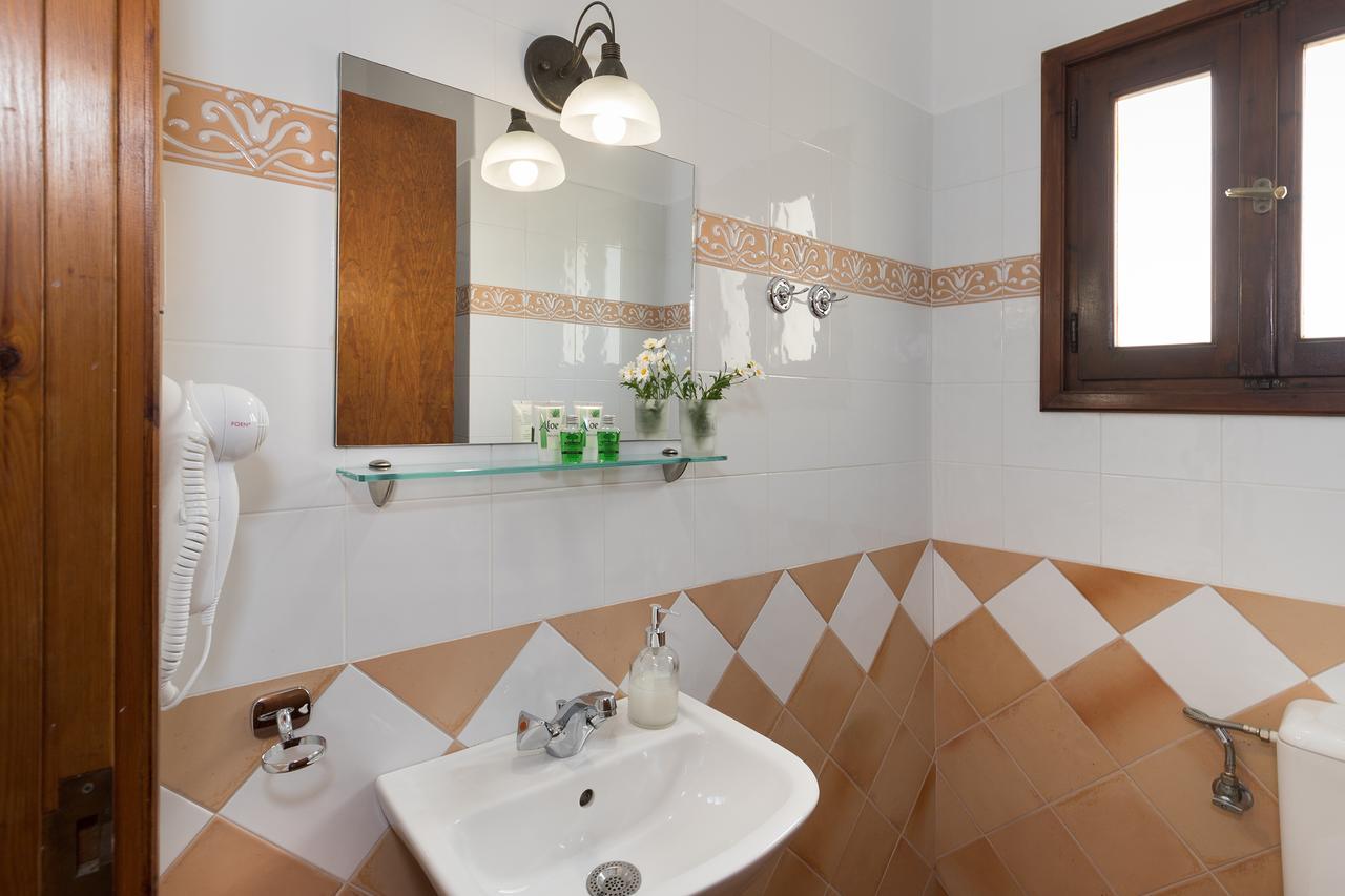 Iliada Hotel Ermoupoli Bagian luar foto