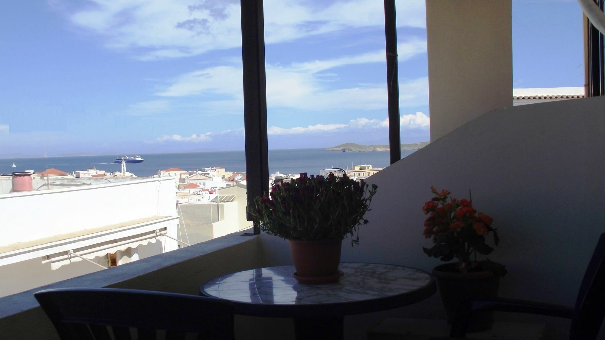 Iliada Hotel Ermoupoli Bagian luar foto